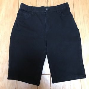 DENIM&CO. BERMUDA SHORTS- ELASTIC WAIST.